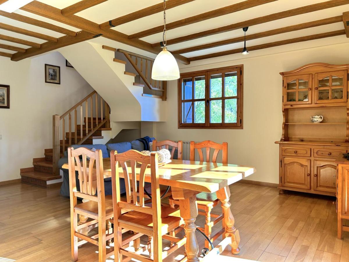 Апартаменти Duplex Familiar I De Muntanya A Escalo By Rural D'Aneu Екстер'єр фото